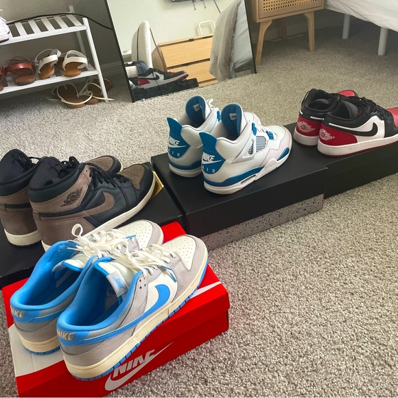 Good condition selling because I don’t really wear them anymore